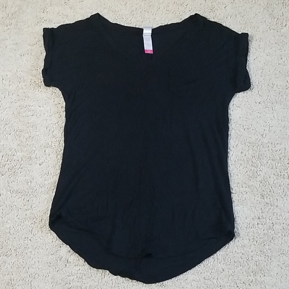 Black shirt